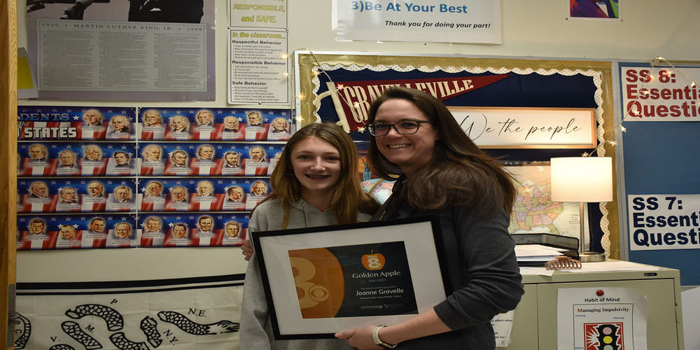 joanne gravelle golden apple